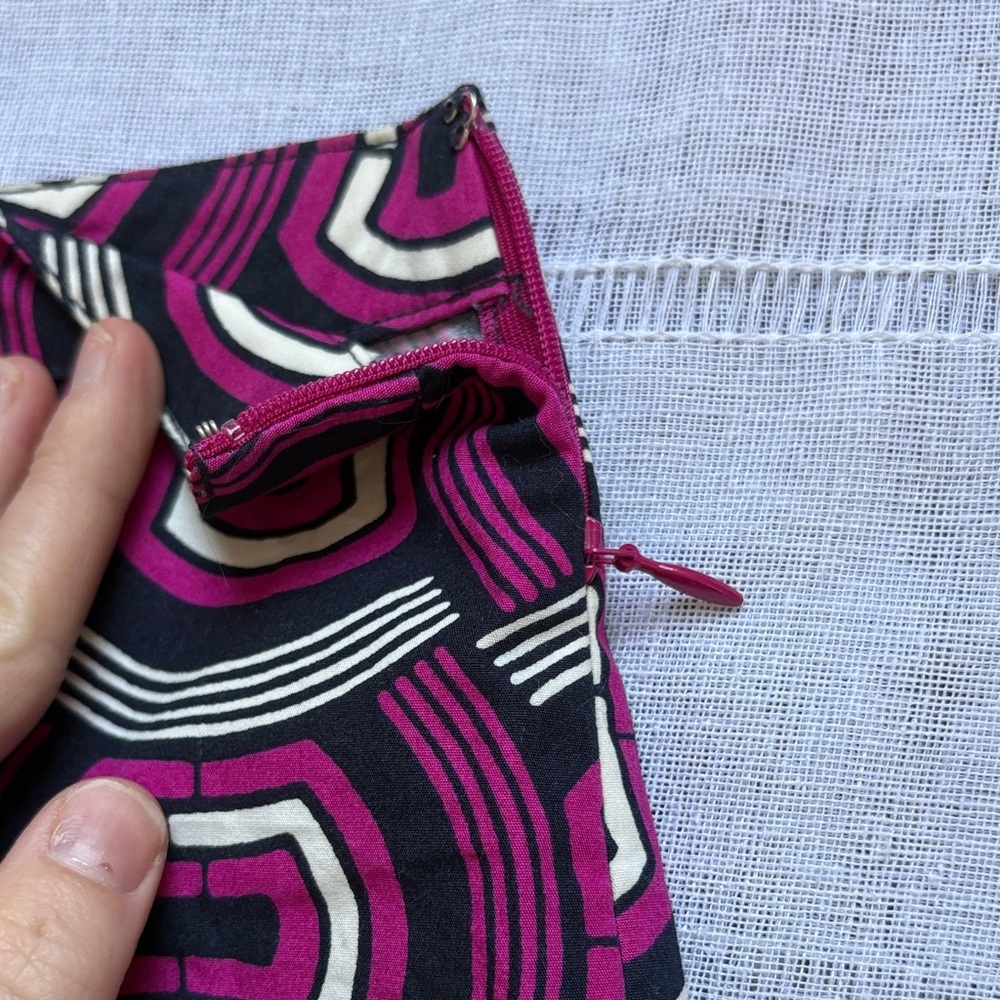 Club Monaco Rimon Shorts With Geometric Pattern - Picture 7 of 12